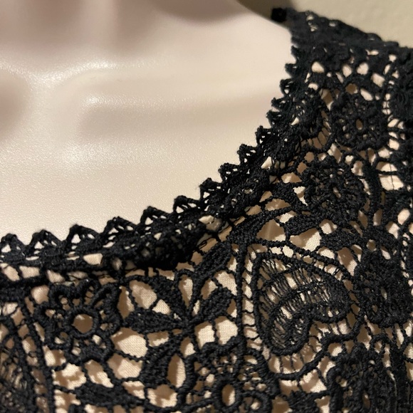 Joie Black Heart Motif Lace Overlay Tank/Camisole Medium - Picture 4 of 9